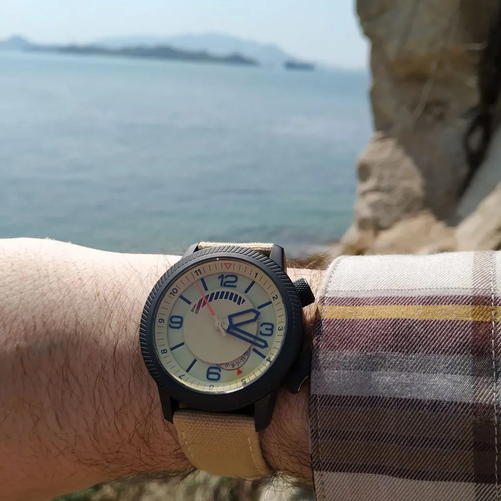 Draken Kalahari Limited&nbsp;Edition (Sand&nbsp;Dial,&nbsp;Black&nbsp;Case)